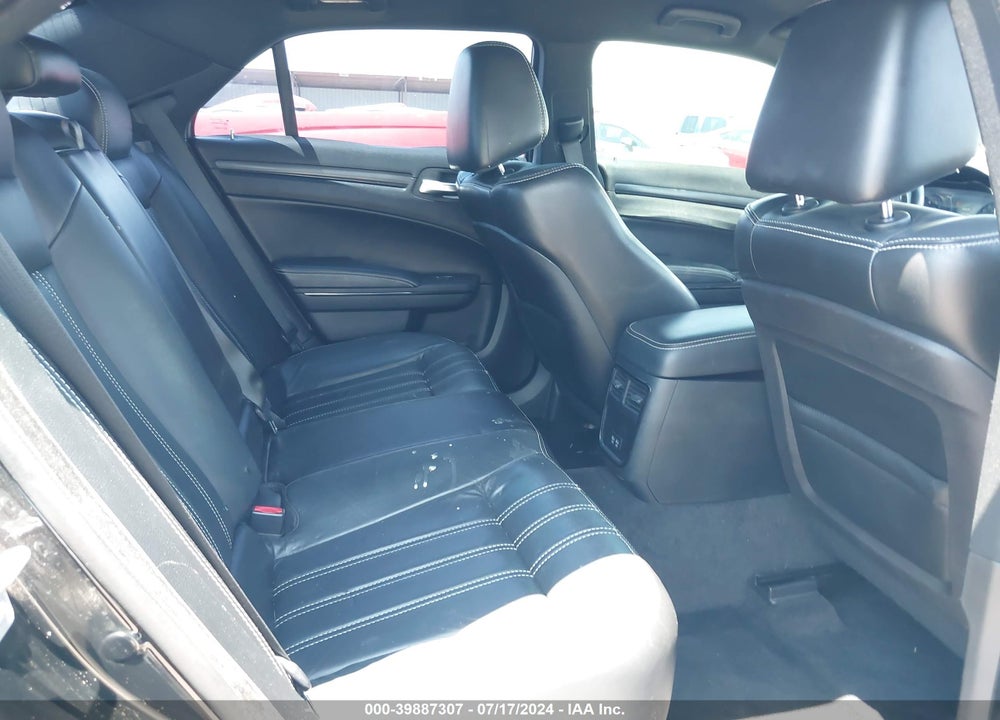 2016 CHRYSLER 300 VIN: 2C3CCAGG2GH182937