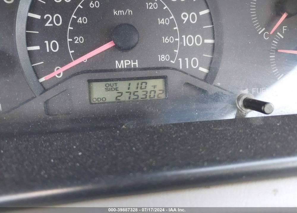 2005 TOYOTA COROLLA CE VIN: 1NXBR32E75Z488674
