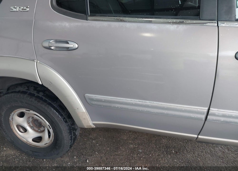 2002 TOYOTA SEQUOIA SR5 V8 VIN: 5TDZT34A72S080075
