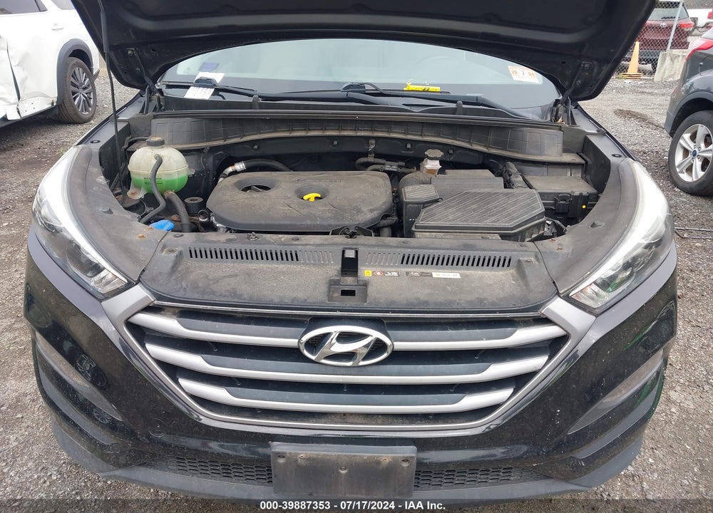 2017 HYUNDAI TUCSON SE VIN: KM8J3CA47HU516029