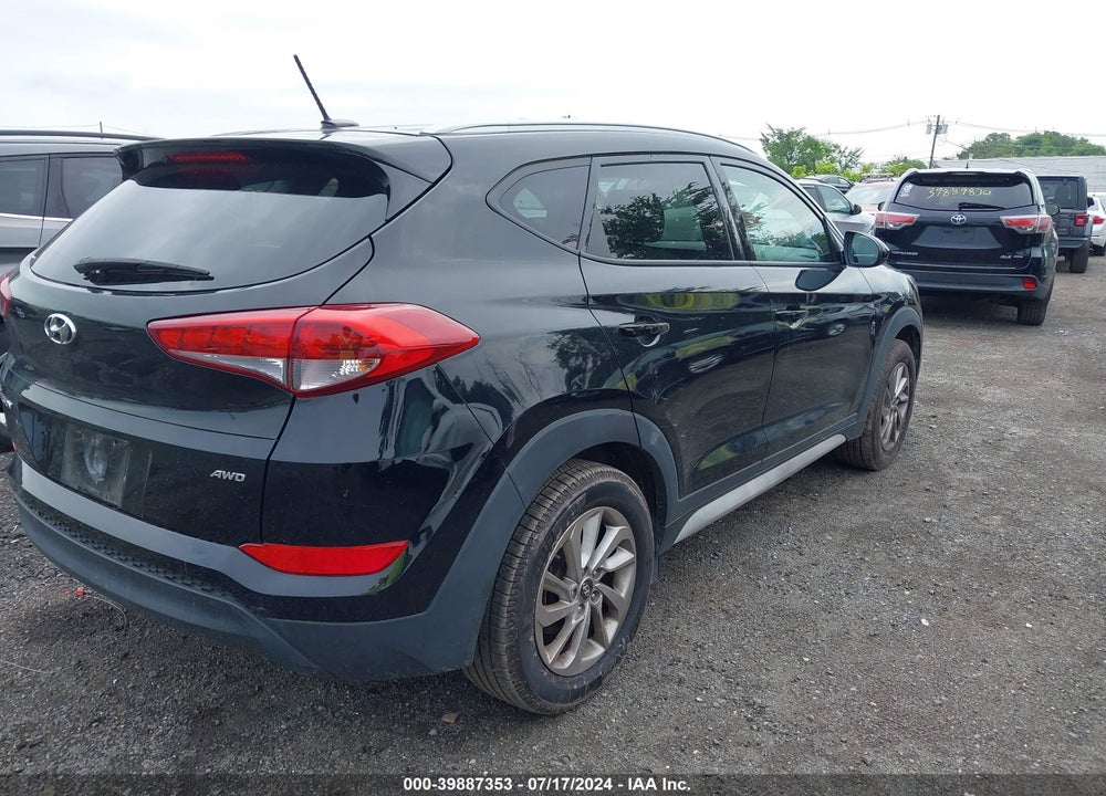 2017 HYUNDAI TUCSON SE VIN: KM8J3CA47HU516029