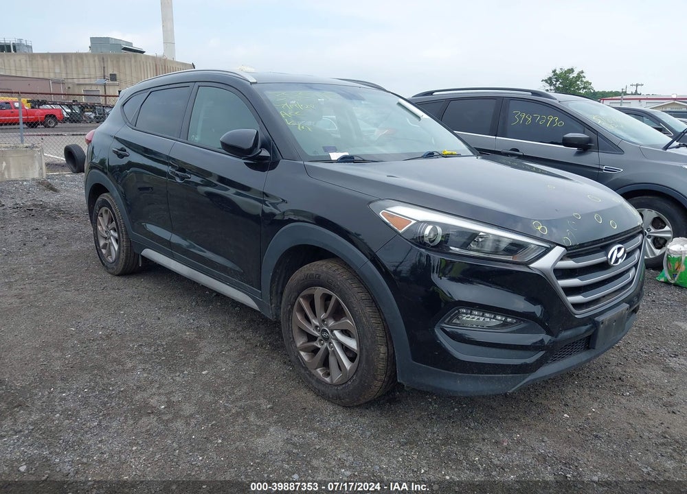 2017 HYUNDAI TUCSON SE VIN: KM8J3CA47HU516029