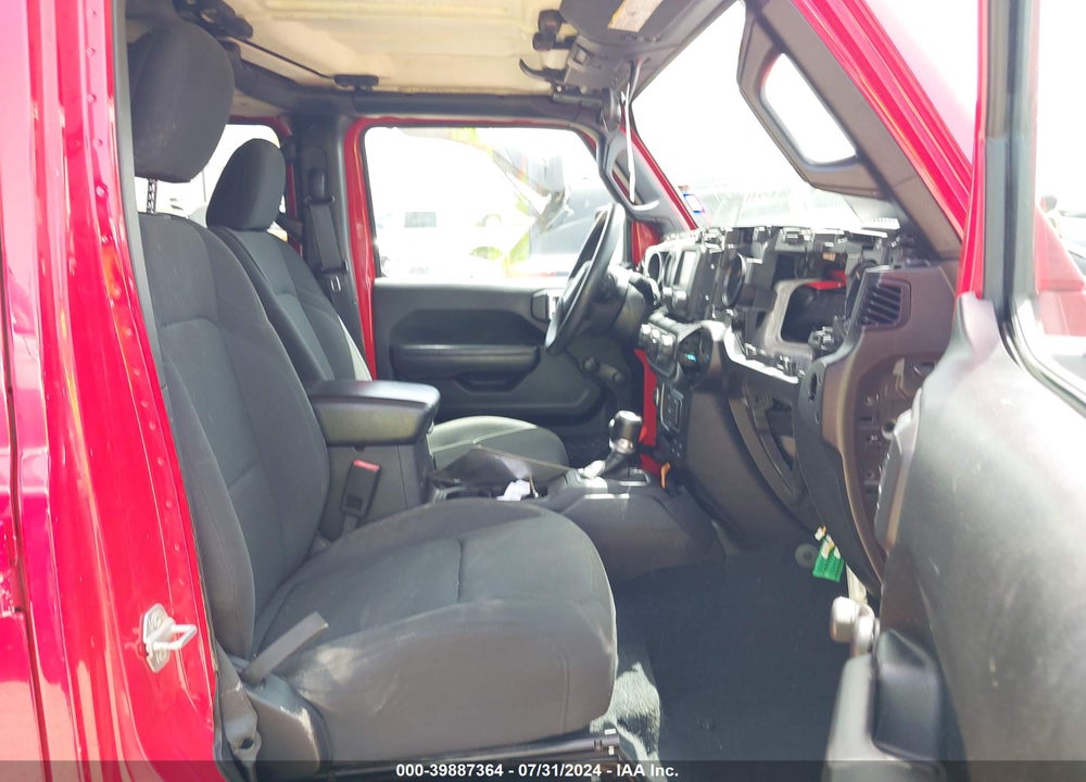 2018 JEEP WRANGLER UNLIMITED SPORT 4X4 VIN: 1C4HJXDN7JW298981