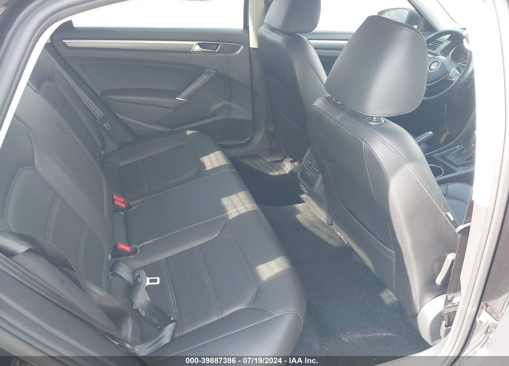 2019 VOLKSWAGEN PASSAT 2.0T SE R-LINE VIN: 1VWMA7A30KC002345