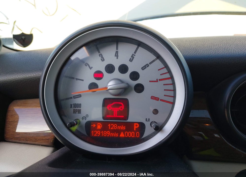 2008 MINI COOPER VIN: WMWMF33518TT62354