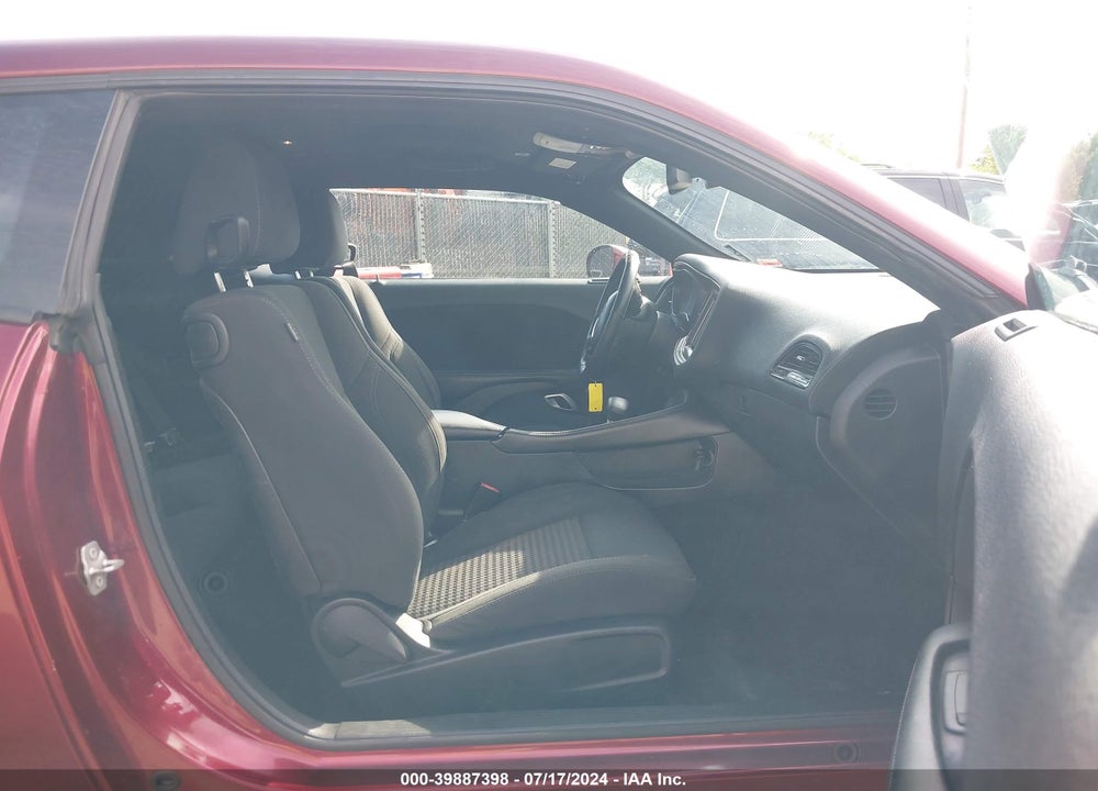 2017 DODGE CHALLENGER SXT VIN: 2C3CDZAG0HH640173