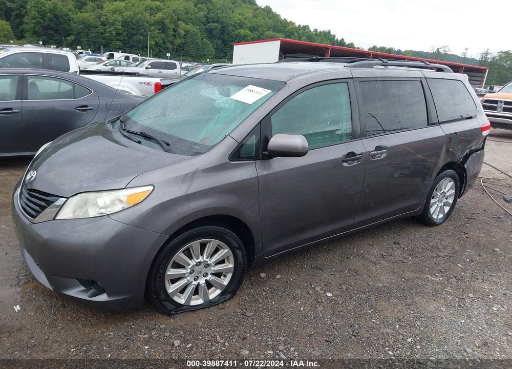 2012 TOYOTA SIENNA LE 7 PASSENGER VIN: 5TDJK3DC2CS039176