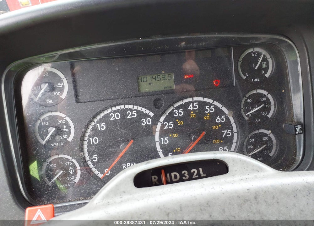 2006 FREIGHTLINER M2 106 MEDIUM DUTY VIN: 1FVACWDC36HW06166