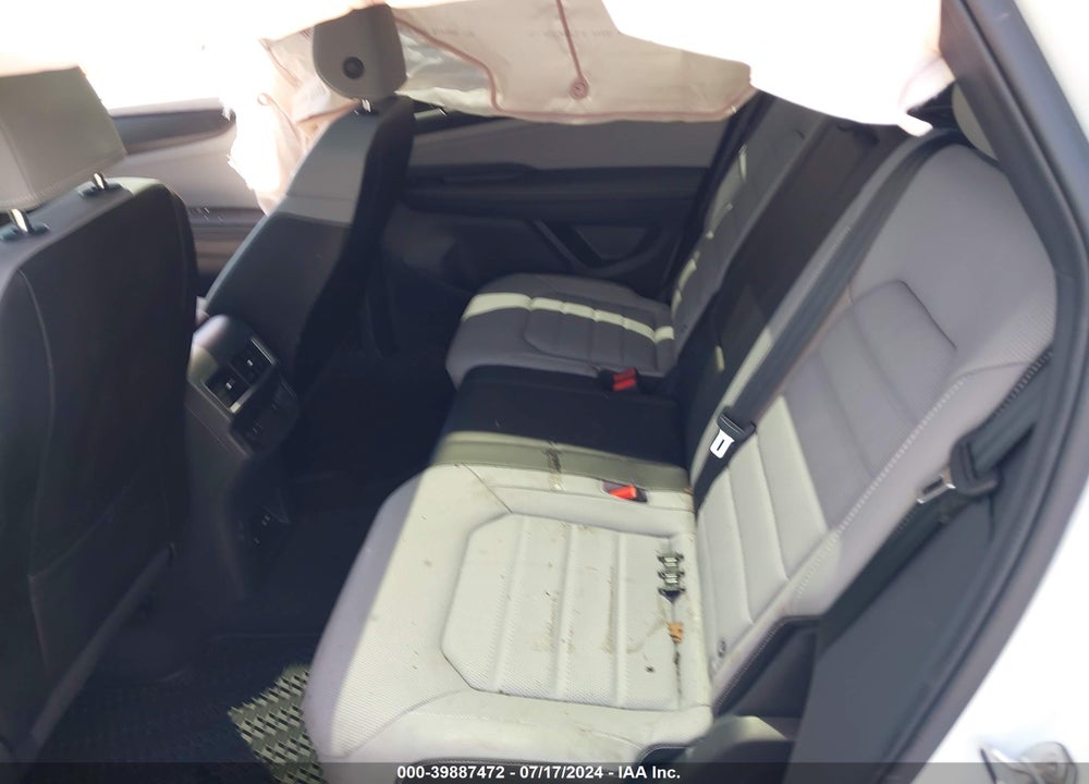 2024 VOLKSWAGEN ATLAS CROSS SPORT 2.0T SEL R-LINE VIN: 1V2AE2CA0RC204782