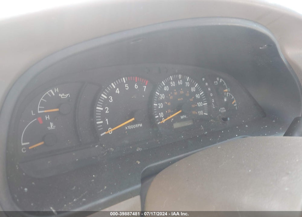 2004 TOYOTA TUNDRA LTD V8 VIN: 5TBBT48104S447637
