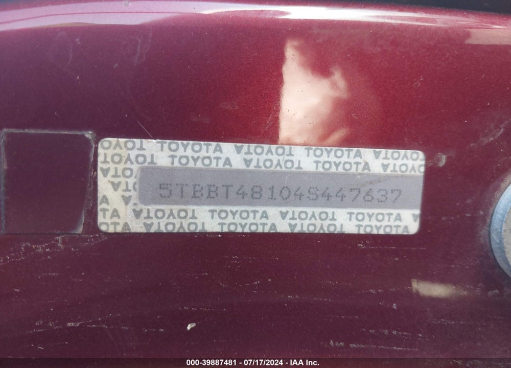 2004 TOYOTA TUNDRA LTD V8 VIN: 5TBBT48104S447637