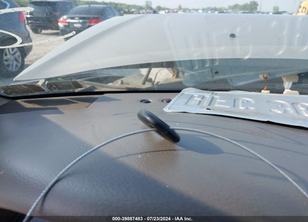 2005 TOYOTA CAMRY XLE V6 VIN: 4T1BF30K25U617194