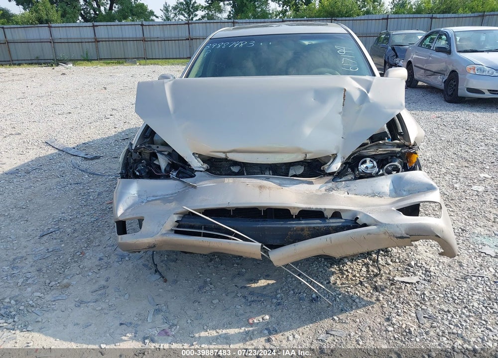2005 TOYOTA CAMRY XLE V6 VIN: 4T1BF30K25U617194