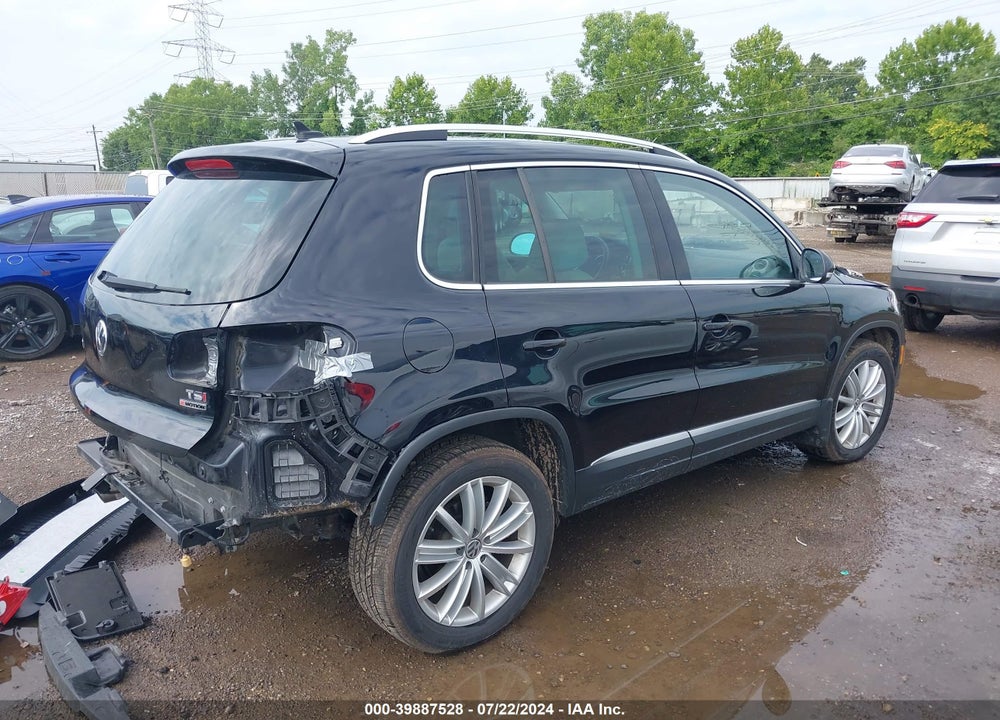 2016 VOLKSWAGEN TIGUAN SE VIN: WVGBV7AX0GW553443