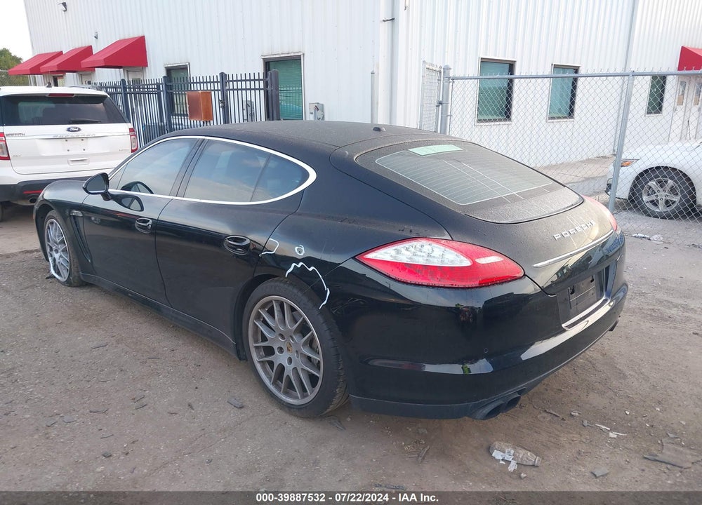 2011 PORSCHE PANAMERA 4S/S VIN: WP0AB2A70BL060450