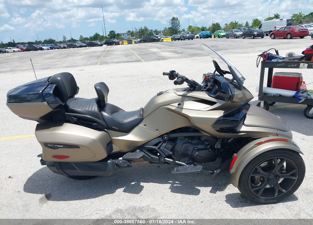 2020 CAN-AM SPYDER ROADSTER F3-T/F3 LIMITED VIN: 2BXREDD29LV000866