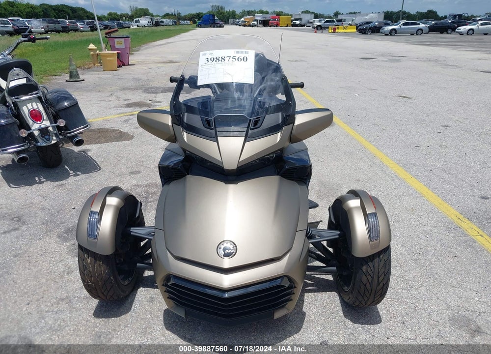 2020 CAN-AM SPYDER ROADSTER F3-T/F3 LIMITED VIN: 2BXREDD29LV000866