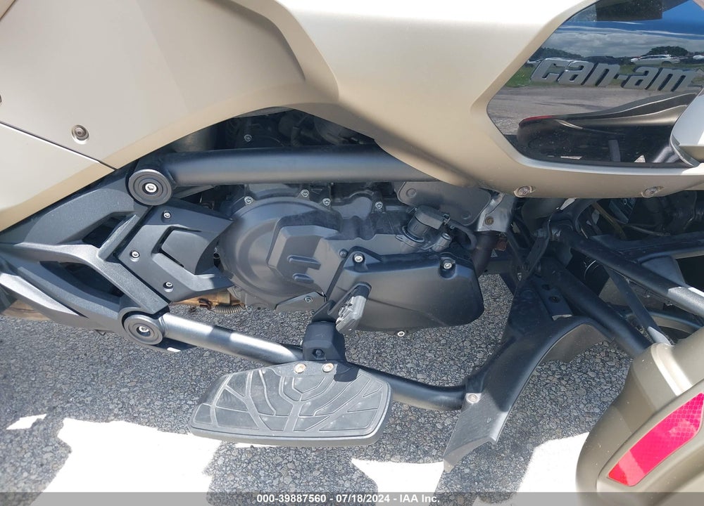 2020 CAN-AM SPYDER ROADSTER F3-T/F3 LIMITED VIN: 2BXREDD29LV000866