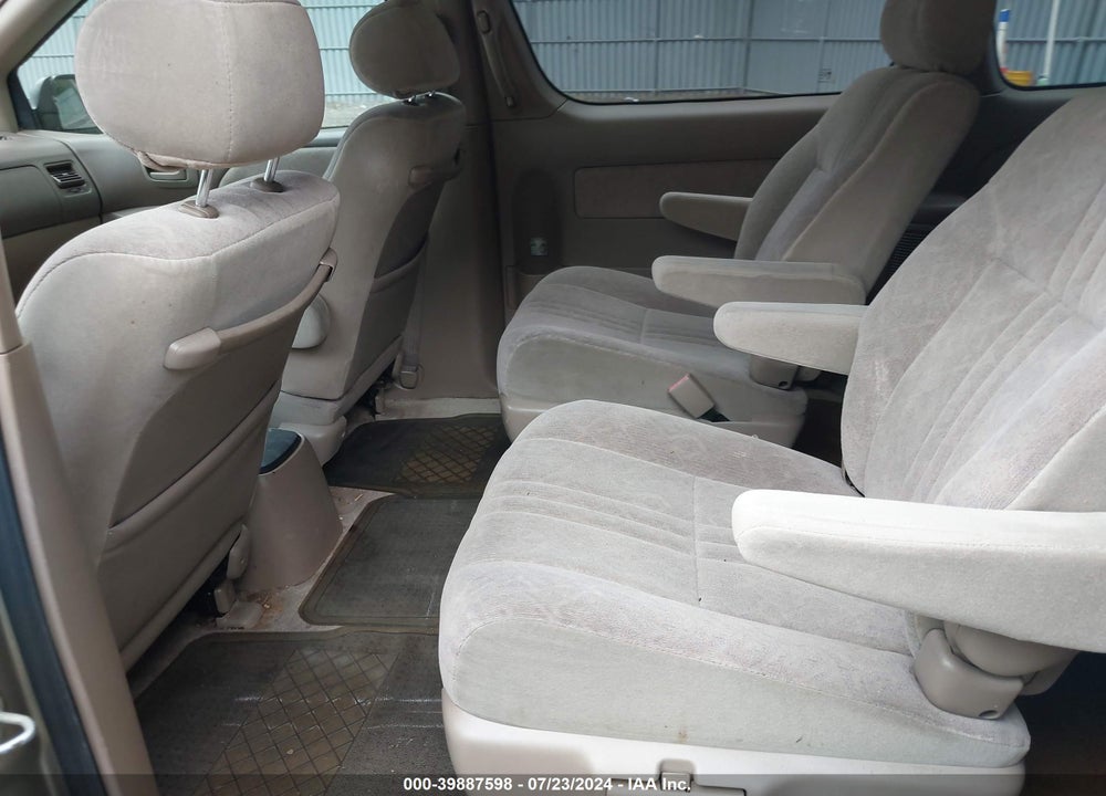 2000 TOYOTA SIENNA LE VIN: 4T3ZF13C1YU200135