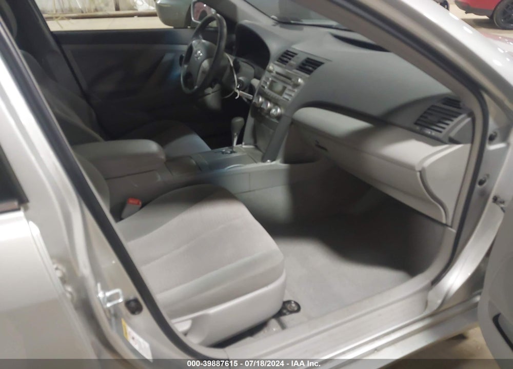 2011 TOYOTA CAMRY LE VIN: 4T1BF3EK2BU640737