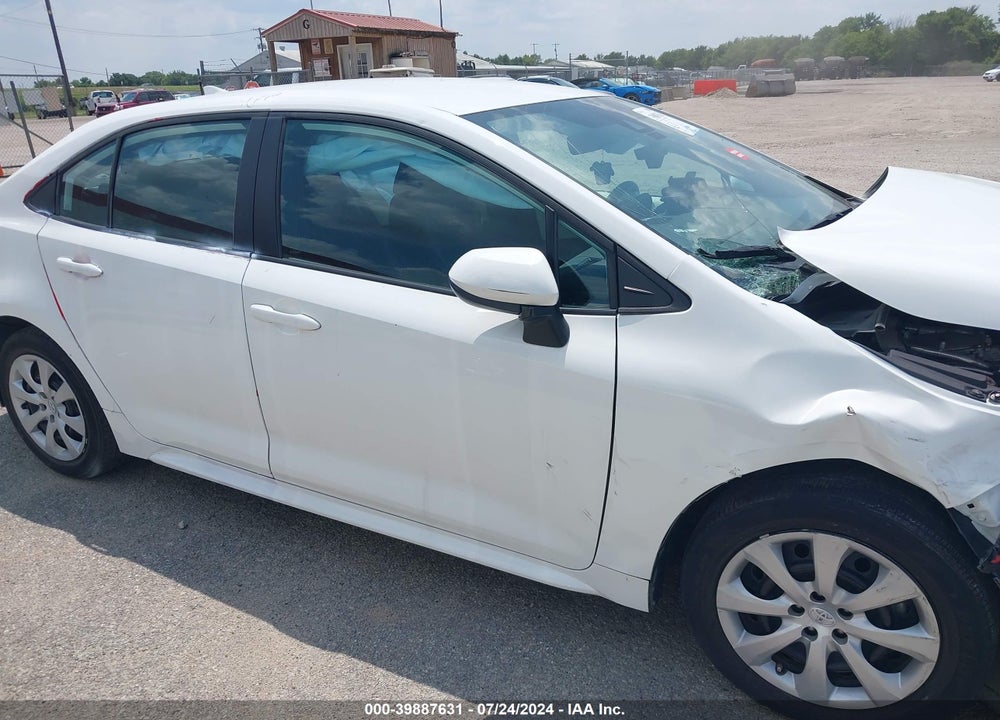 2022 TOYOTA COROLLA LE VIN: 5YFEPMAE1NP364394