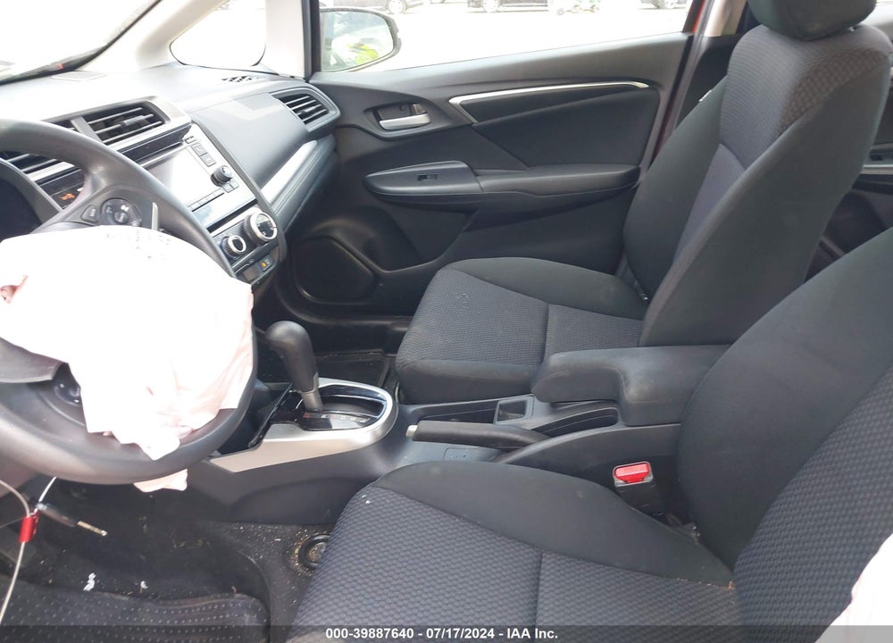 2018 HONDA FIT LX VIN: 3HGGK5H52JM715142