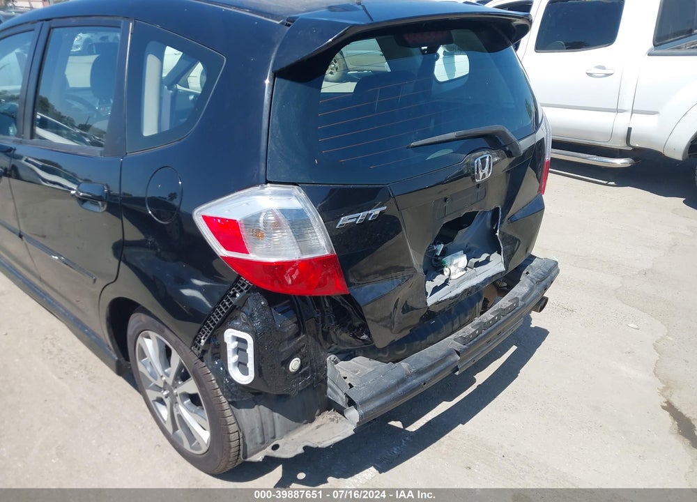 2012 HONDA FIT SPORT VIN: JHMGE8H50CC013086