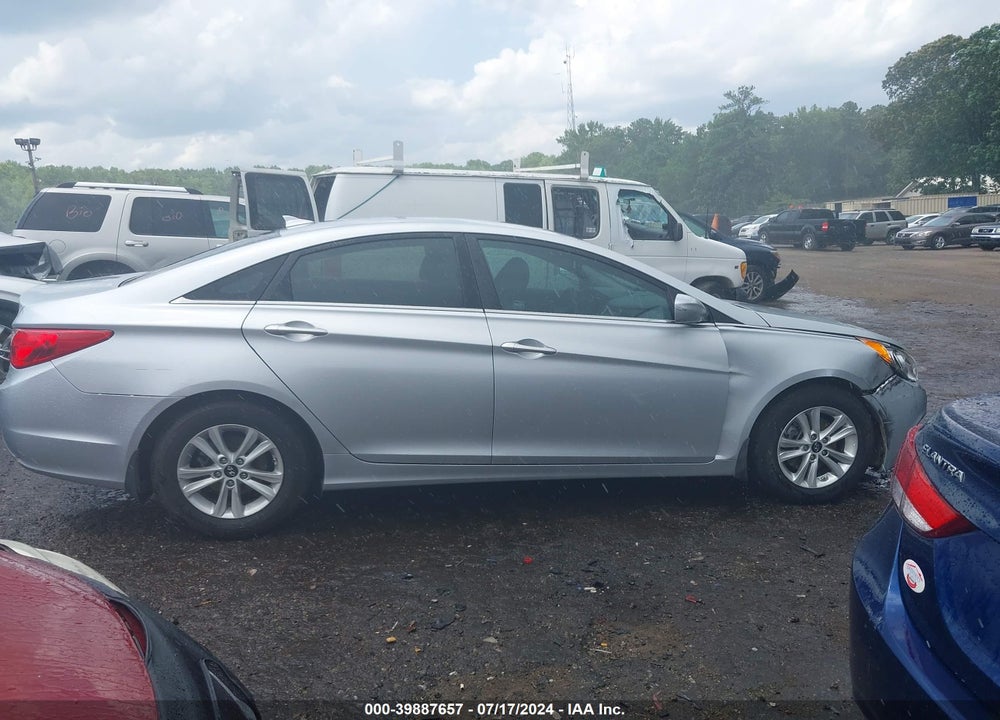 2013 HYUNDAI SONATA GLS VIN: 5NPEB4AC4DH679778
