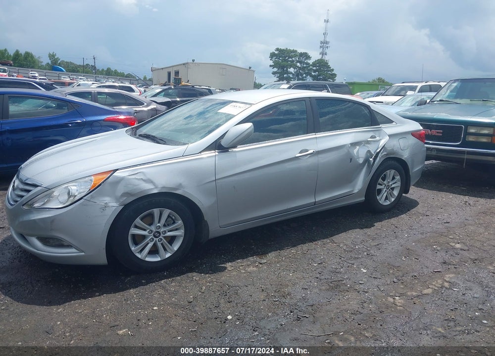 2013 HYUNDAI SONATA GLS VIN: 5NPEB4AC4DH679778