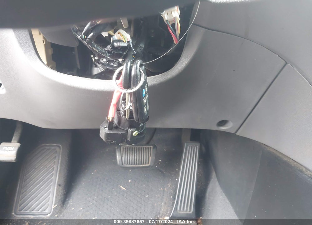 2013 HYUNDAI SONATA GLS VIN: 5NPEB4AC4DH679778