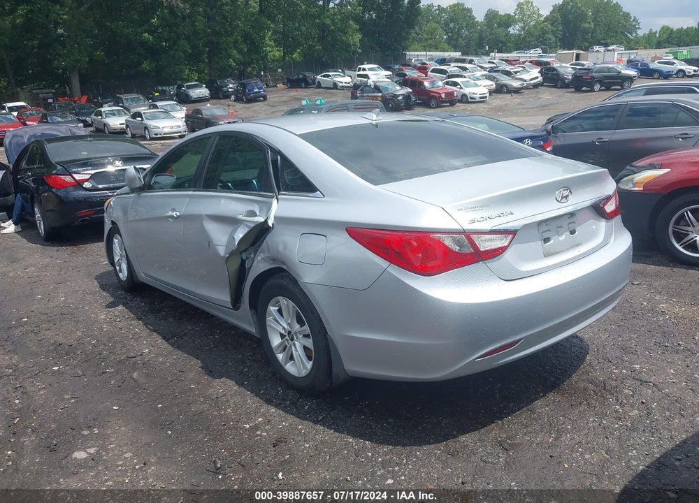 2013 HYUNDAI SONATA GLS VIN: 5NPEB4AC4DH679778