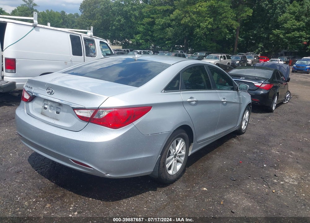 2013 HYUNDAI SONATA GLS VIN: 5NPEB4AC4DH679778