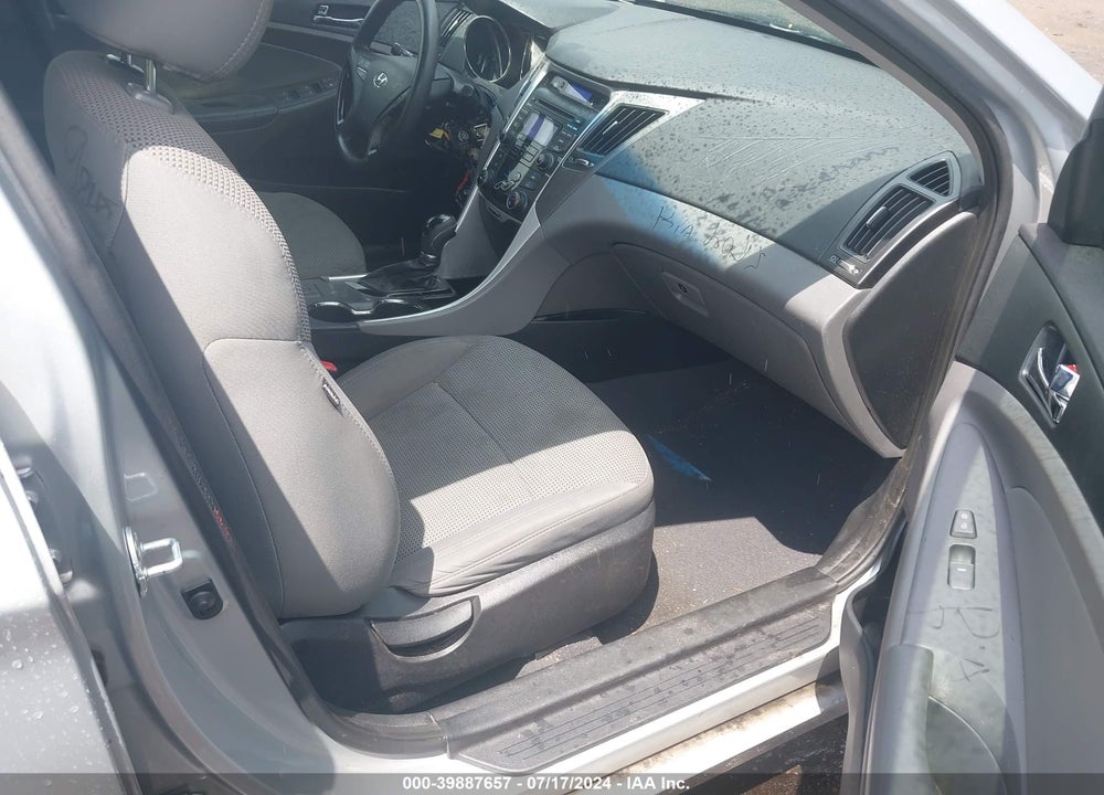 2013 HYUNDAI SONATA GLS VIN: 5NPEB4AC4DH679778
