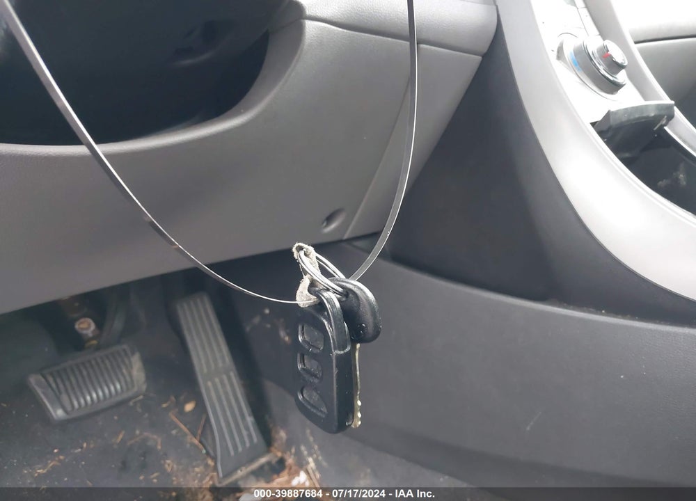 2013 HYUNDAI ELANTRA GLS VIN: KMHDH4AEXDU535908