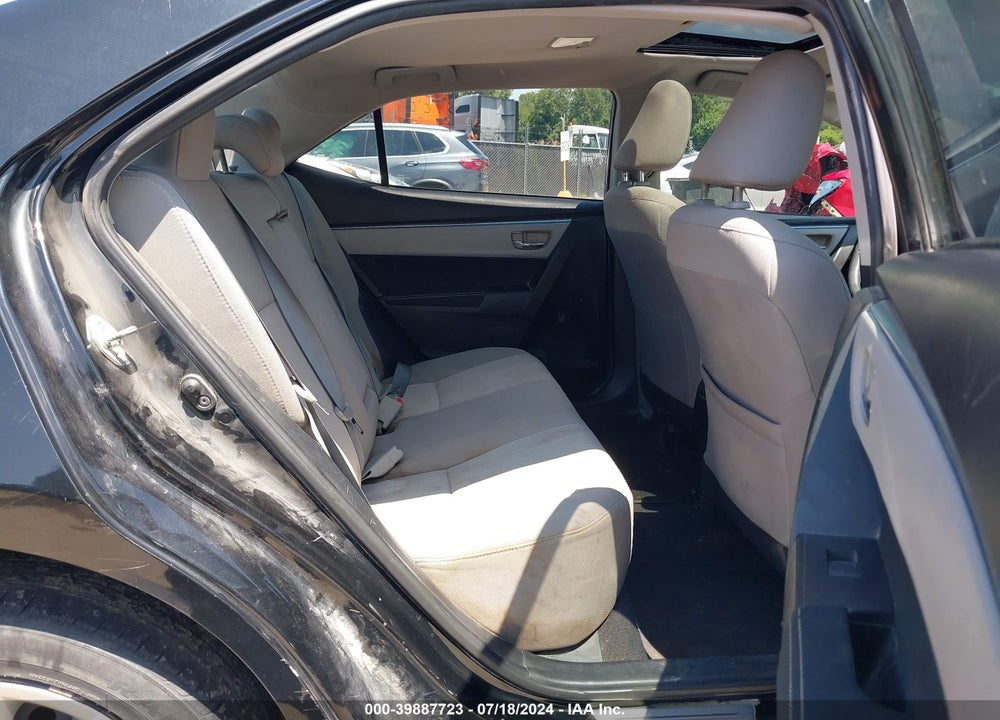 2015 TOYOTA COROLLA LE VIN: 5YFBURHE2FP337821