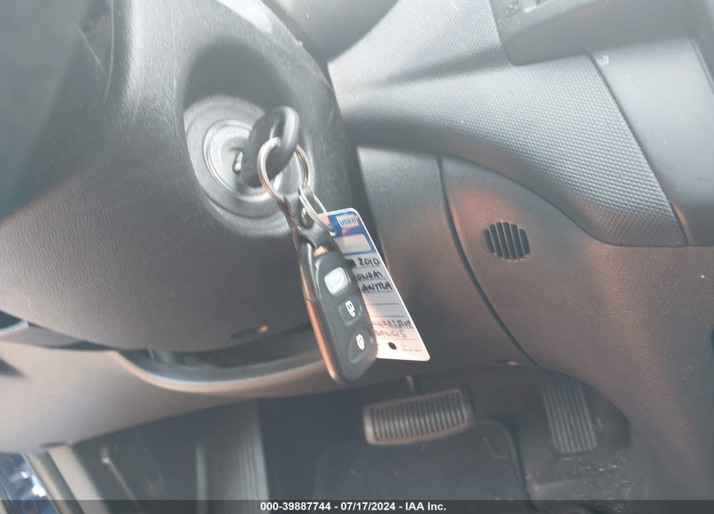 2010 HYUNDAI ELANTRA TOURING SE VIN: KMHDC8AE8AU079845