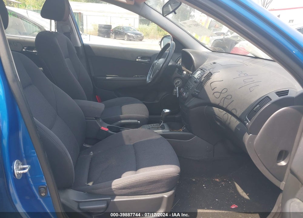 2010 HYUNDAI ELANTRA TOURING SE VIN: KMHDC8AE8AU079845