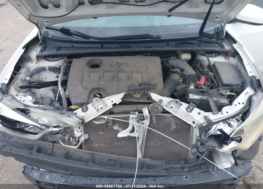 2015 TOYOTA COROLLA LE VIN: 5YFBURHE9FP293168