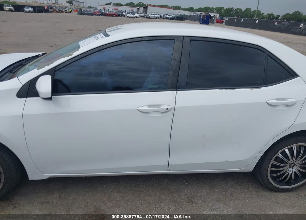 2015 TOYOTA COROLLA LE VIN: 5YFBURHE9FP293168