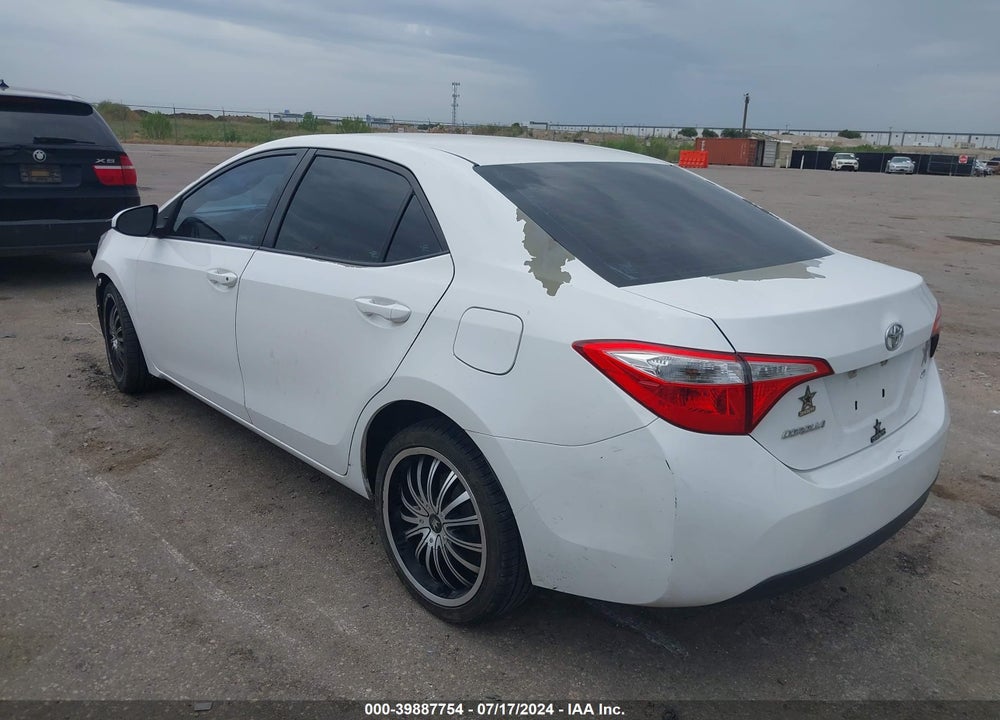 2015 TOYOTA COROLLA LE VIN: 5YFBURHE9FP293168