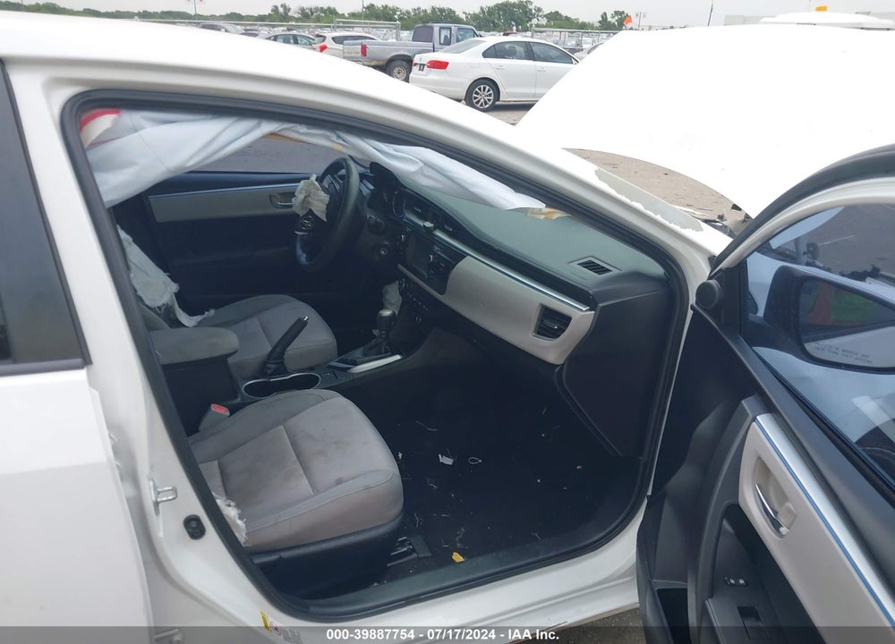 2015 TOYOTA COROLLA LE VIN: 5YFBURHE9FP293168