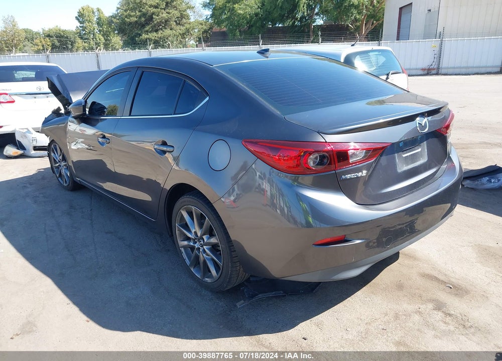 2018 MAZDA 3 TOURING VIN: 3MZBN1V32JM186185