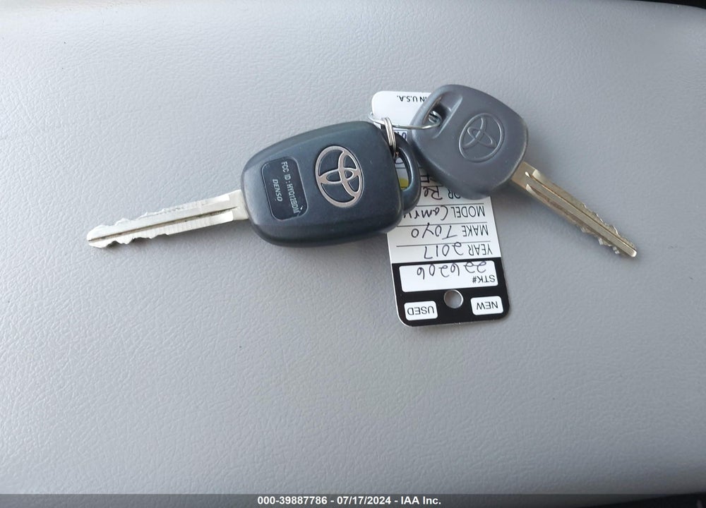 2017 TOYOTA CAMRY VIN: 4T1BF1FK7HU763879