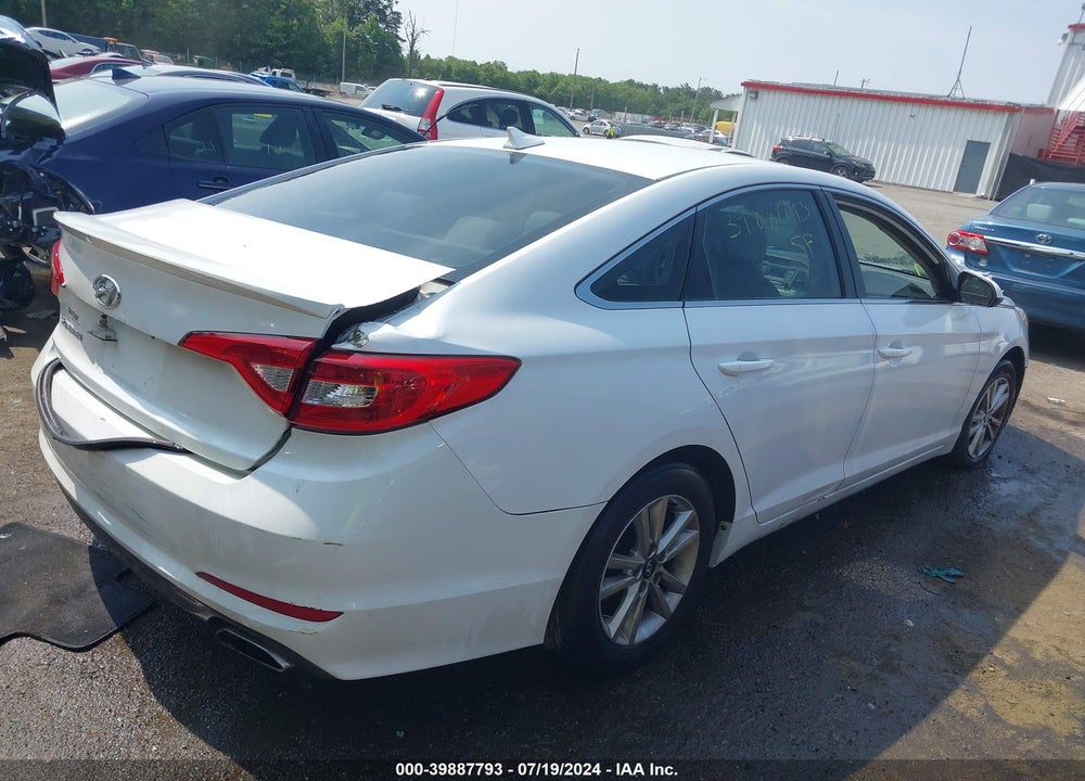 2015 HYUNDAI SONATA SE VIN: 5NPE24AF1FH209253