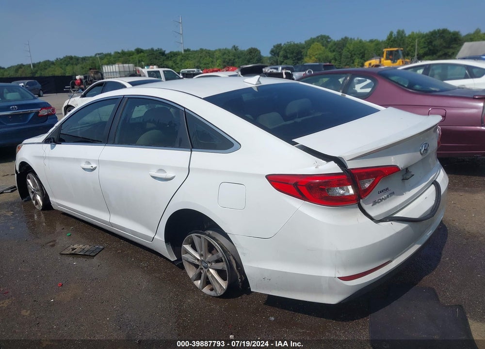 2015 HYUNDAI SONATA SE VIN: 5NPE24AF1FH209253