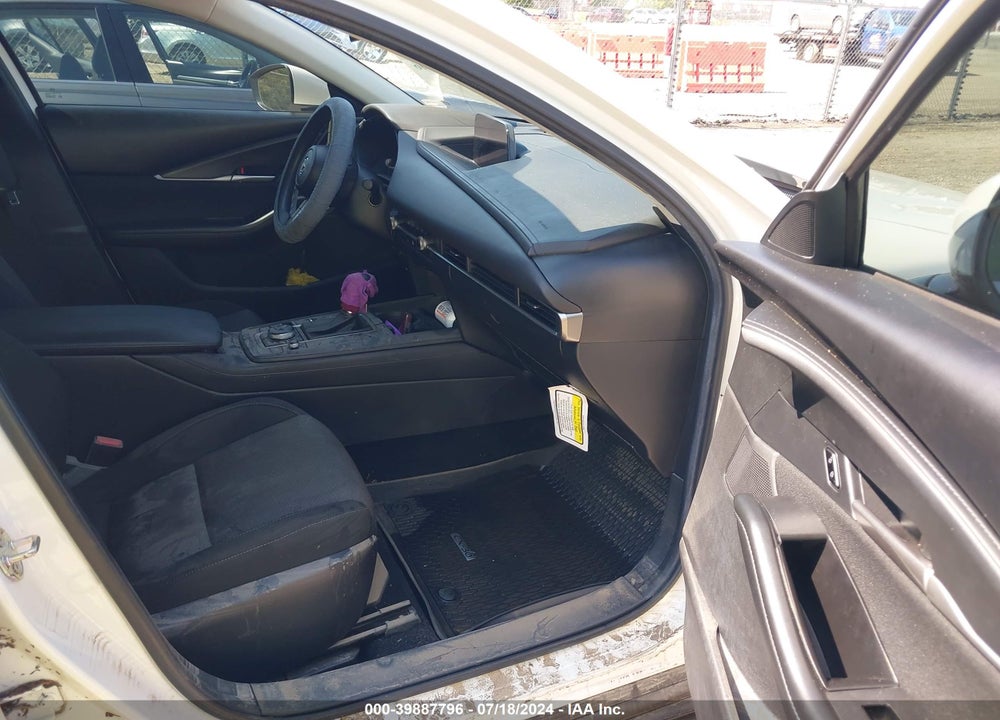 2022 MAZDA CX-30 2.5 S VIN: 3MVDMBAL9NM408400