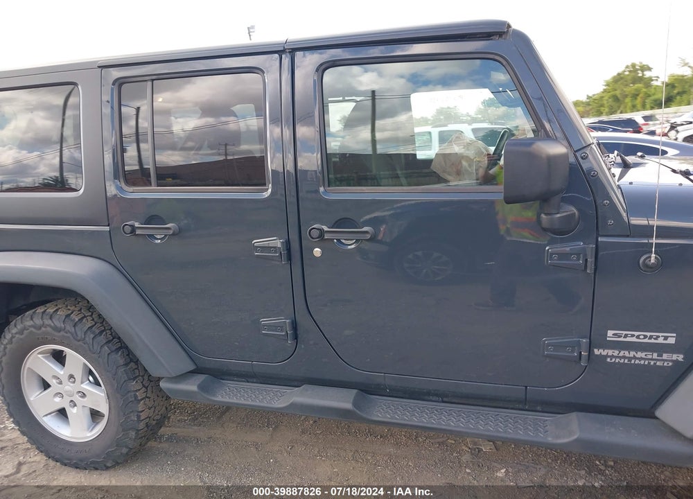 2017 JEEP WRANGLER UNLIMITED SPORT 4X4 VIN: 1C4BJWDG4HL694900