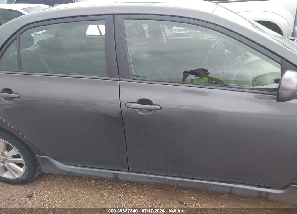 2009 TOYOTA COROLLA S VIN: 1NXBU40E49Z144569