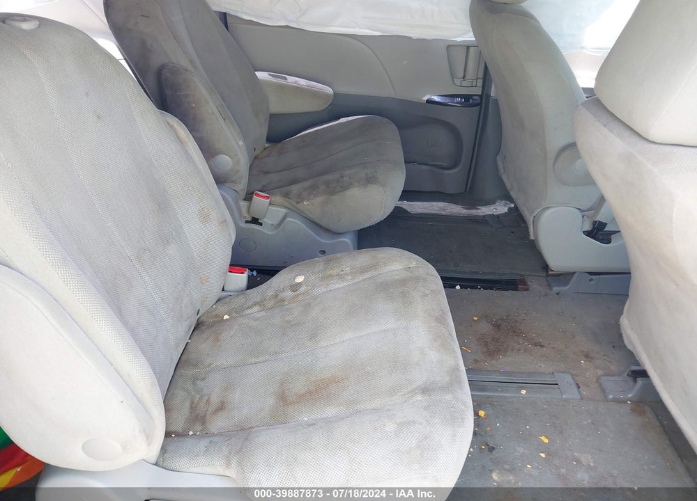 2011 TOYOTA SIENNA BASE V6 VIN: 5TDZK3DC9BS106681