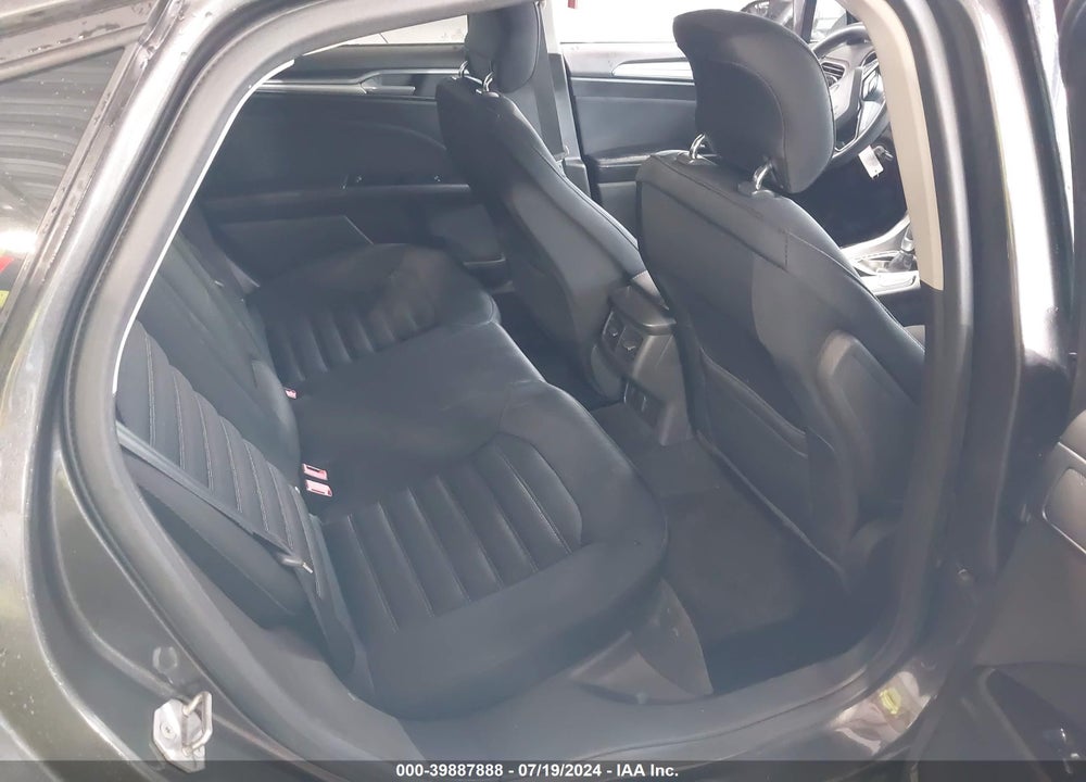 2015 FORD FUSION SE VIN: 3FA6P0H70FR122055